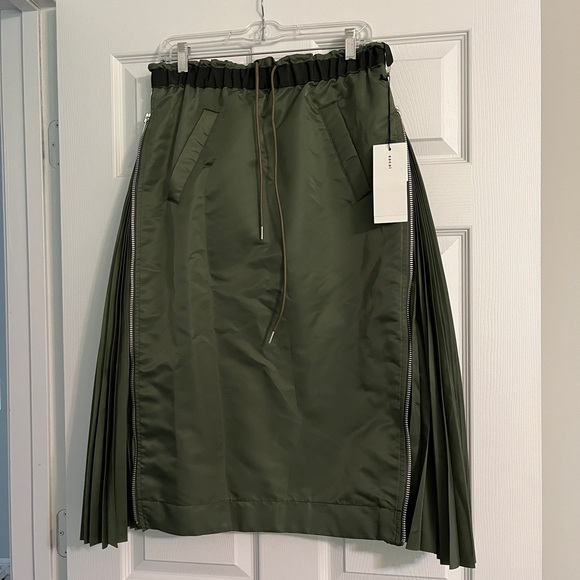 Sacai green cargo/pleated detail skirt - Picture 4 of 8